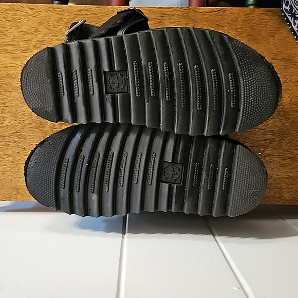 Dr. Martens Voss II Quad Sandals Size 7 - Picture 2 of 5